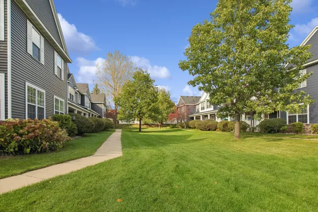 $300,000 | 14307 Banyan Lane, Rosemount, MN 55068