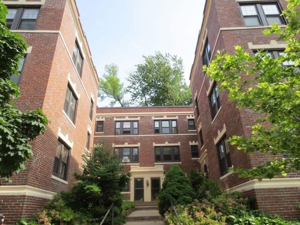 586 Washington Street, Unit 6 Brookline, MA 02446 - Photo 6 of 9