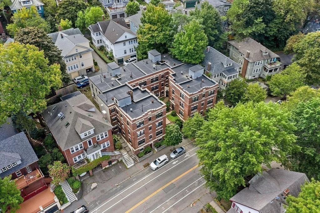 586 Washington Street, Unit 6 Brookline, MA 02446 - Photo 8 of 9