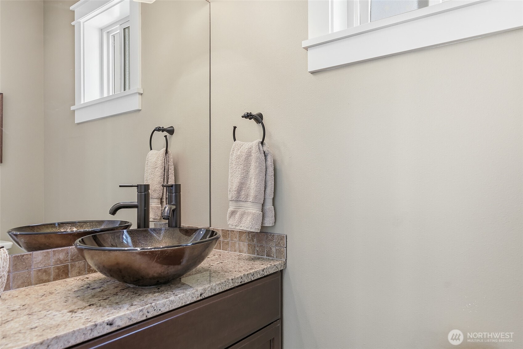 3633 Evanston Avenue North, Unit B Seattle, WA 98103 - Photo 16 of 29