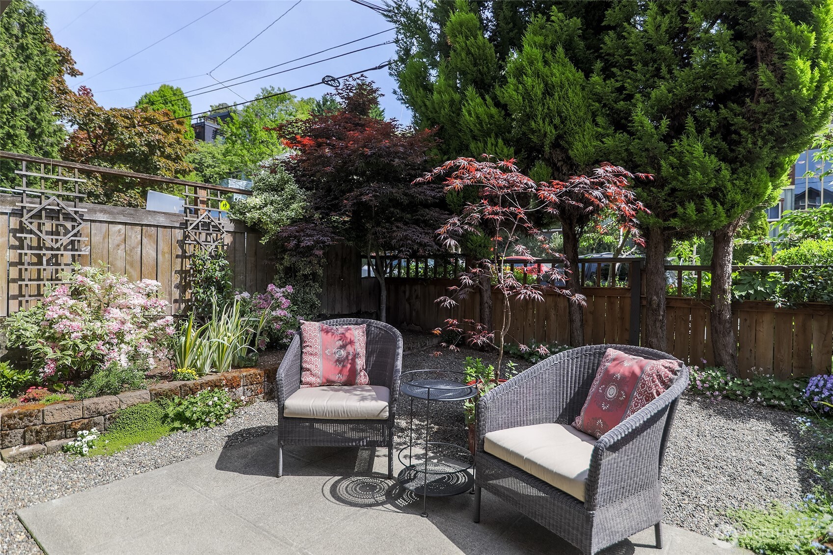 3633 Evanston Avenue North, Unit B Seattle, WA 98103 - Photo 2 of 29
