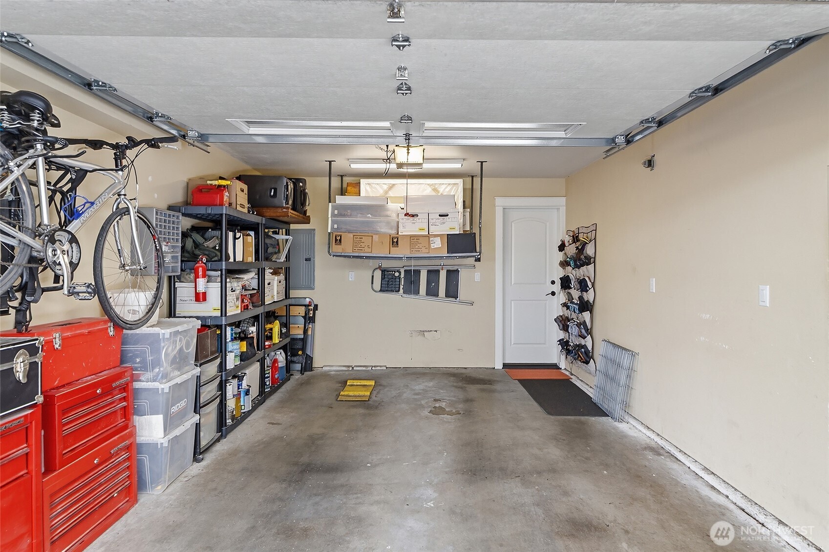 3633 Evanston Avenue North, Unit B Seattle, WA 98103 - Photo 25 of 29