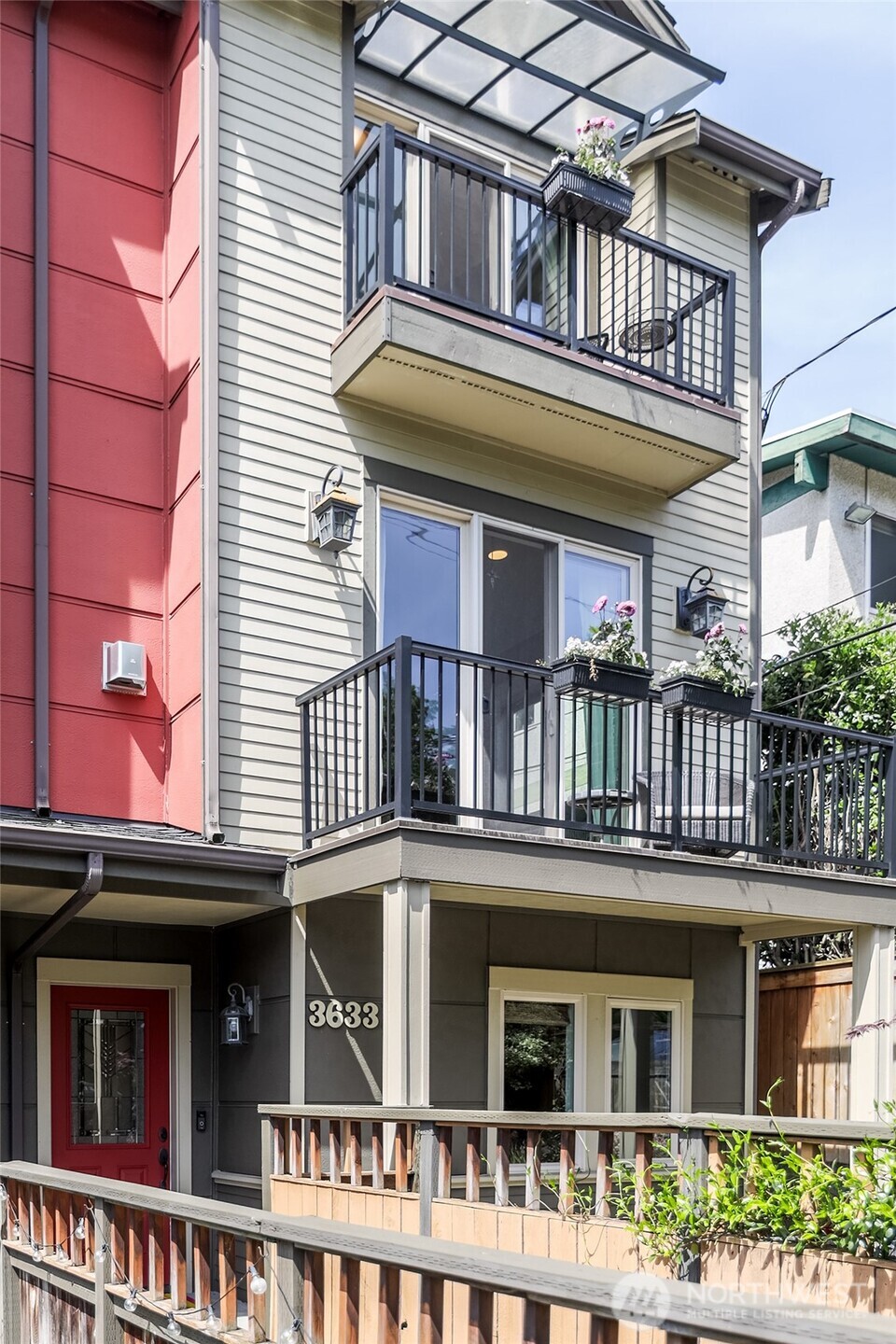 3633 Evanston Avenue North, Unit B Seattle, WA 98103 - Photo 28 of 29