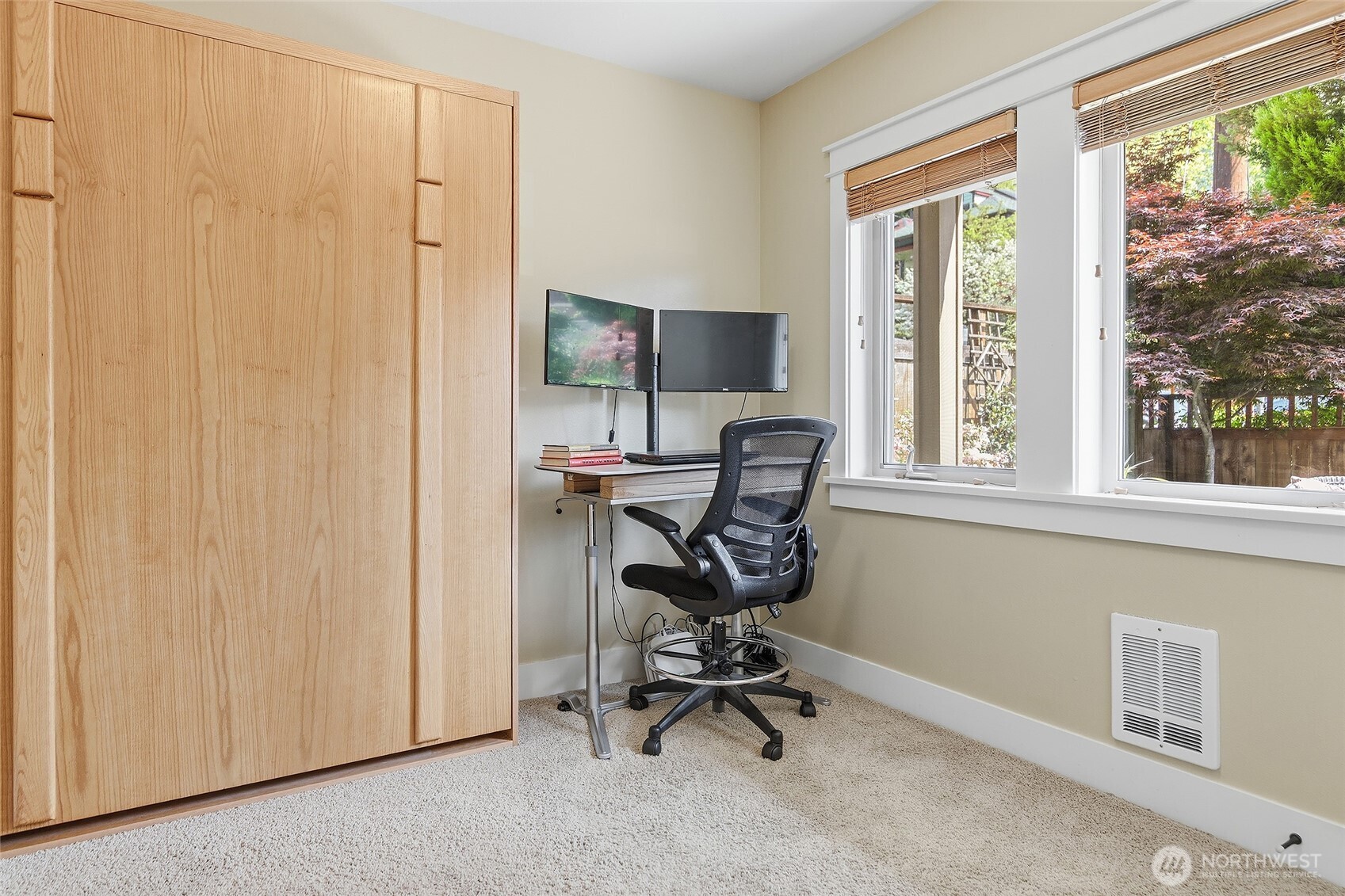 3633 Evanston Avenue North, Unit B Seattle, WA 98103 - Photo 4 of 29