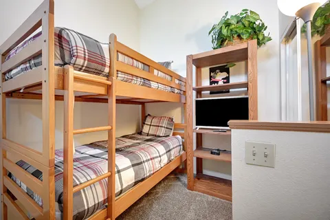 $649,000 | 261 Lakeview Boulevard, Unit 54, Mammoth Lakes, CA 93546