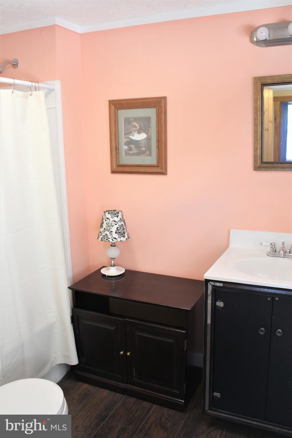 461 Paradise Road Aberdeen, MD 21001 - Photo 47 of 78 2nd floor 3rd full bathroom