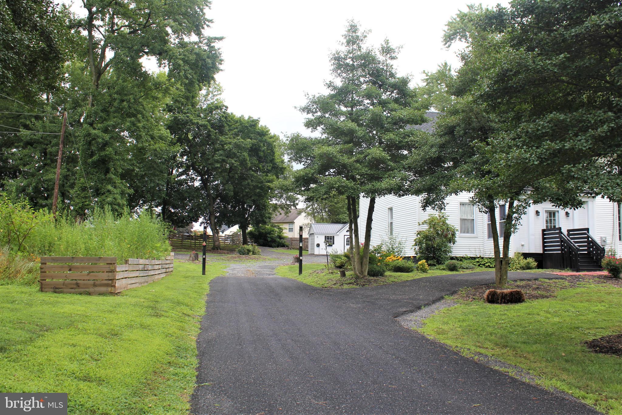 461 Paradise Road Aberdeen, MD 21001 - Photo 58 of 78 Y-shaped driveway, offers front door parking
