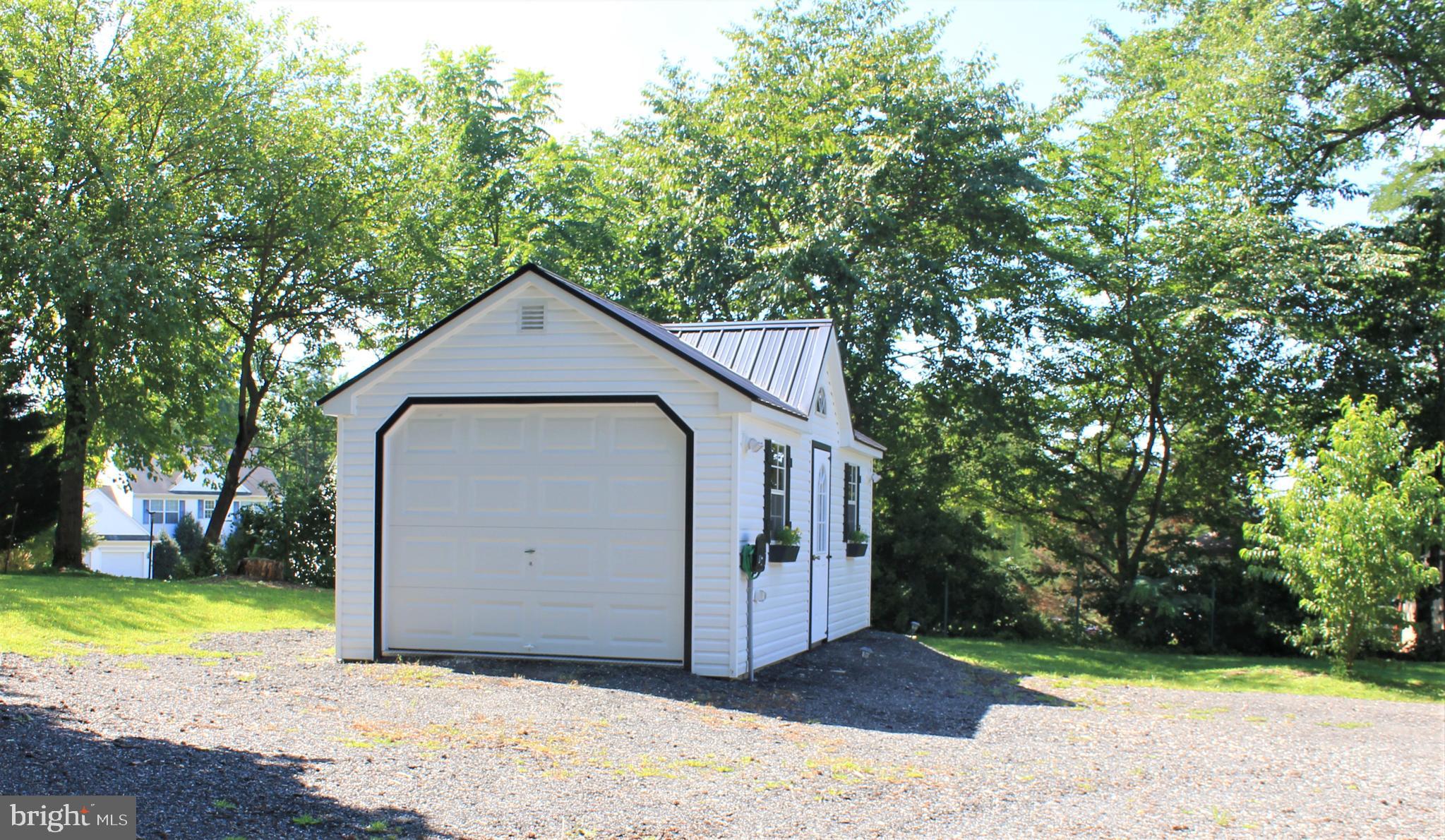 461 Paradise Road Aberdeen, MD 21001 - Photo 64 of 78 Rear custom garage - ideal for storage, or...
