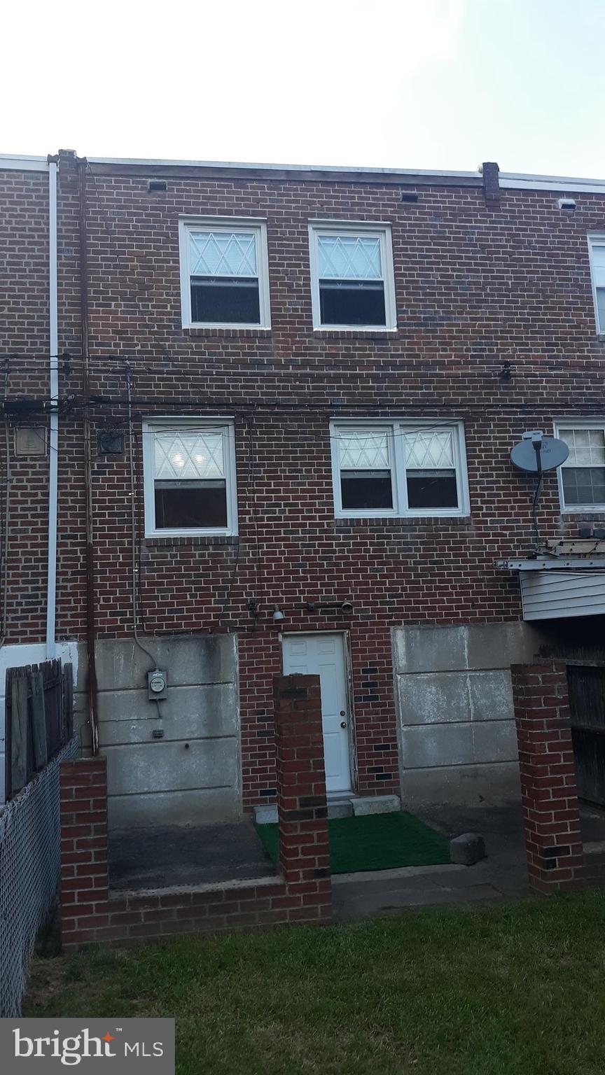 11705 Millbrook Road Philadelphia, PA 19154 - Photo 3 of 12 Gallery Image 3