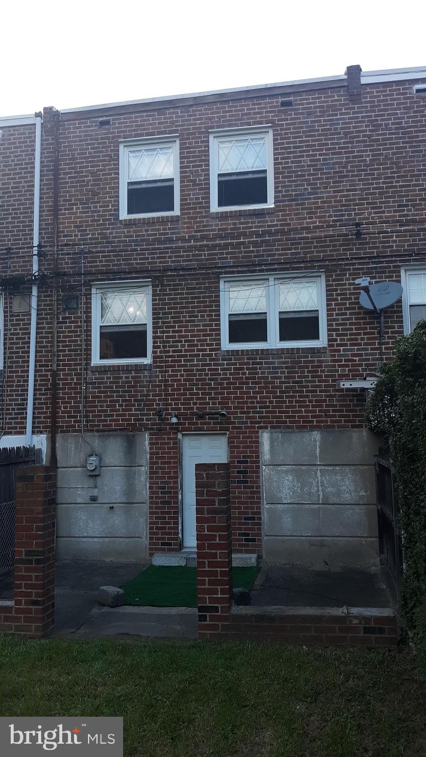 11705 Millbrook Road Philadelphia, PA 19154 - Photo 4 of 12 Gallery Image 4