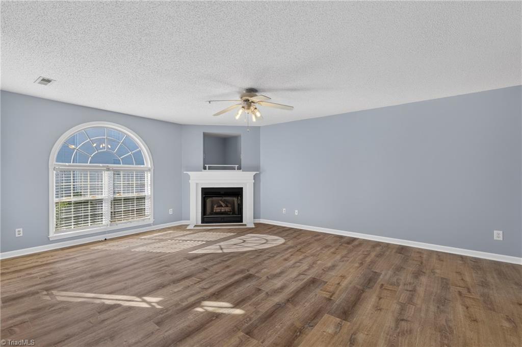 133 James Road, Unit 2B High Point, NC 27265 - Photo 4 of 19 MOVE IN READY!