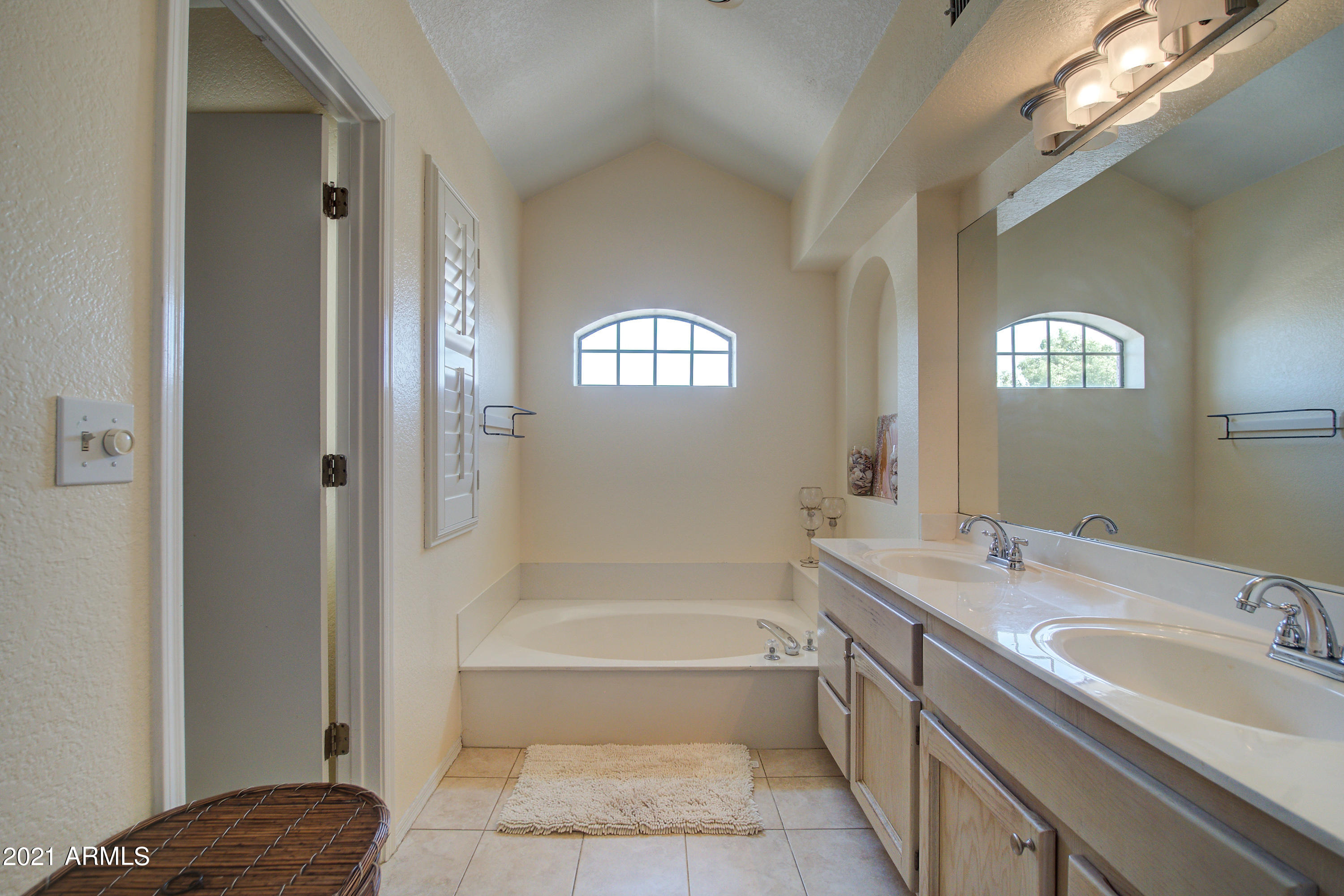 3309 East Clark Road Phoenix, AZ 85050 - Photo 18 of 33 Clark-20