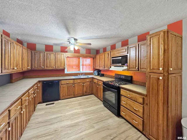 $189,500 | 606 North Maple Street, Mount Sterling, IL 62353