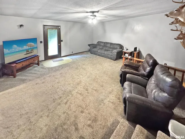 $189,500 | 606 North Maple Street, Mount Sterling, IL 62353