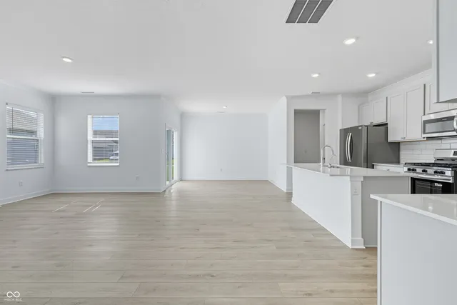 $2,550 | 15395 Alperton Road, Fishers, IN 46037