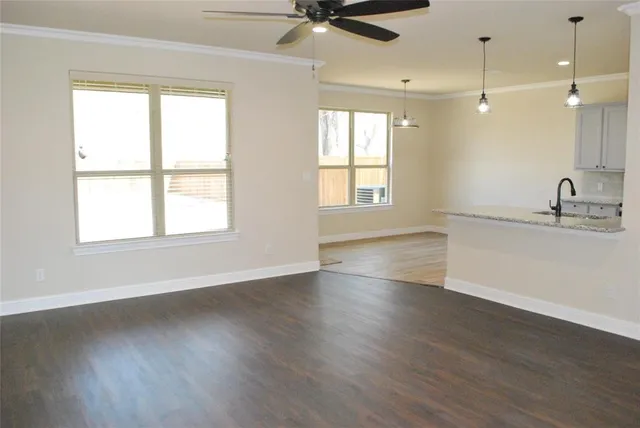 $1,800 | 521 West Sears Street, Denison, TX 75020