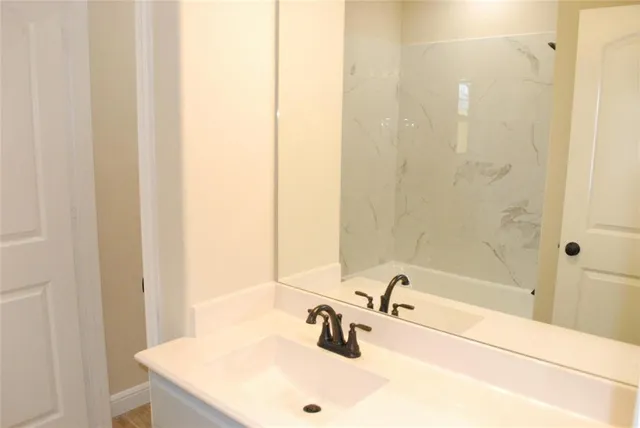 $1,800 | 521 West Sears Street, Denison, TX 75020