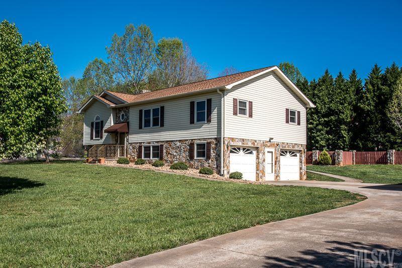 6429 Willowbottom Road Hickory, NC 28602 - Photo 2 of 25 Gallery Image 2