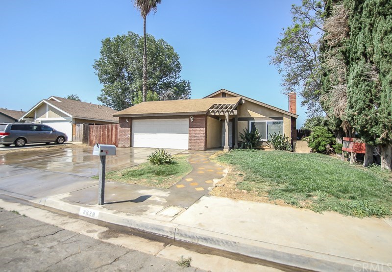 2828 Darwin Drive Riverside, CA 92504 - Photo 2 of 25