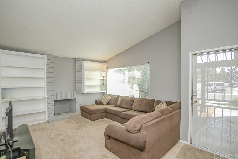 2828 Darwin Drive Riverside, CA 92504 - Photo 6 of 25