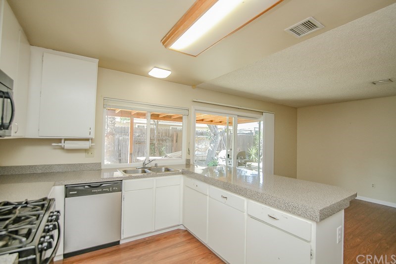 2828 Darwin Drive Riverside, CA 92504 - Photo 8 of 25