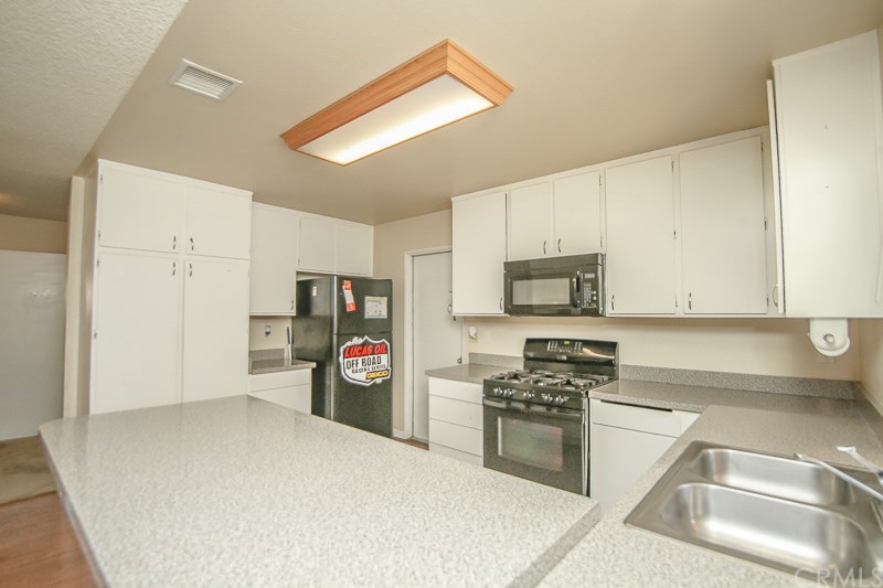 2828 Darwin Drive Riverside, CA 92504 - Photo 10 of 25
