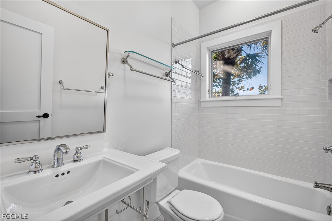 5703 Sanibel Captiva Road Sanibel, FL 33957 - Photo 34 of 50 a bathroom with a sink and a bathtub