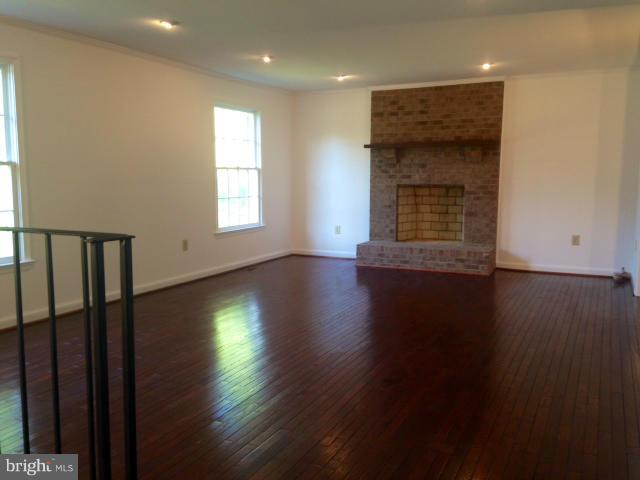 4214 Scotland Road Alexandria, VA 22309 - Photo 4 of 22 Living Room