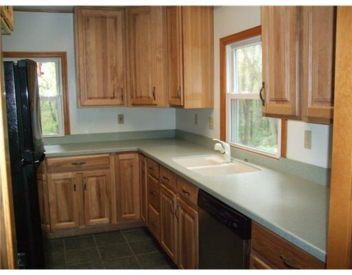 9500 Woodcrest Road Pittsburgh, PA 15237 - Photo 5 of 8 Kitchen.