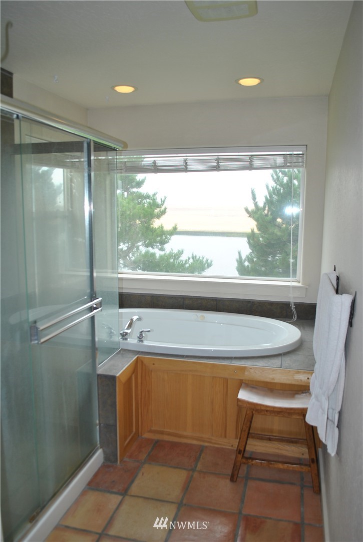 9214 Stonecrest Road Northeast Moses Lake, WA 98837 - Photo 12 of 25 Gallery Image 12