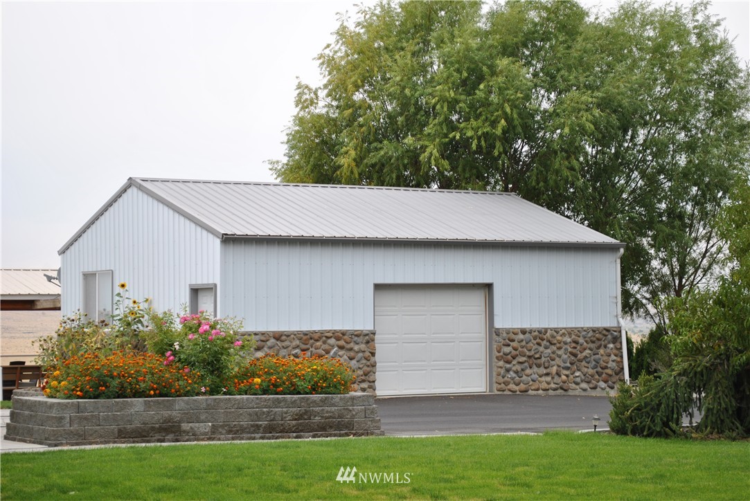 9214 Stonecrest Road Northeast Moses Lake, WA 98837 - Photo 19 of 25 Gallery Image 19