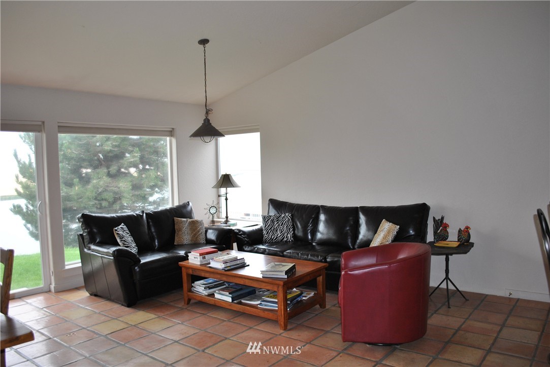 9214 Stonecrest Road Northeast Moses Lake, WA 98837 - Photo 6 of 25 Gallery Image 6