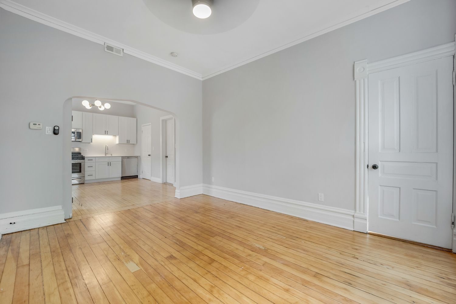 1346 West Webster Avenue, Unit 2F Chicago, IL 60614 - Photo 5 of 12 a view of empty room with wooden floor