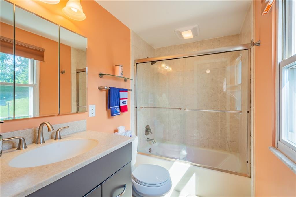 35 Dover Road Irwin, PA 15642 - Photo 8 of 12 Gallery Image 8