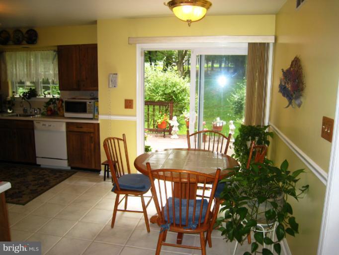 10515 Pot Spring Road Cockeysville, MD 21030 - Photo 3 of 25 Kitchen Breakfast Room