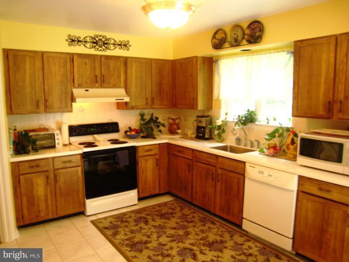 10515 Pot Spring Road Cockeysville, MD 21030 - Photo 10 of 25 Kitchen
