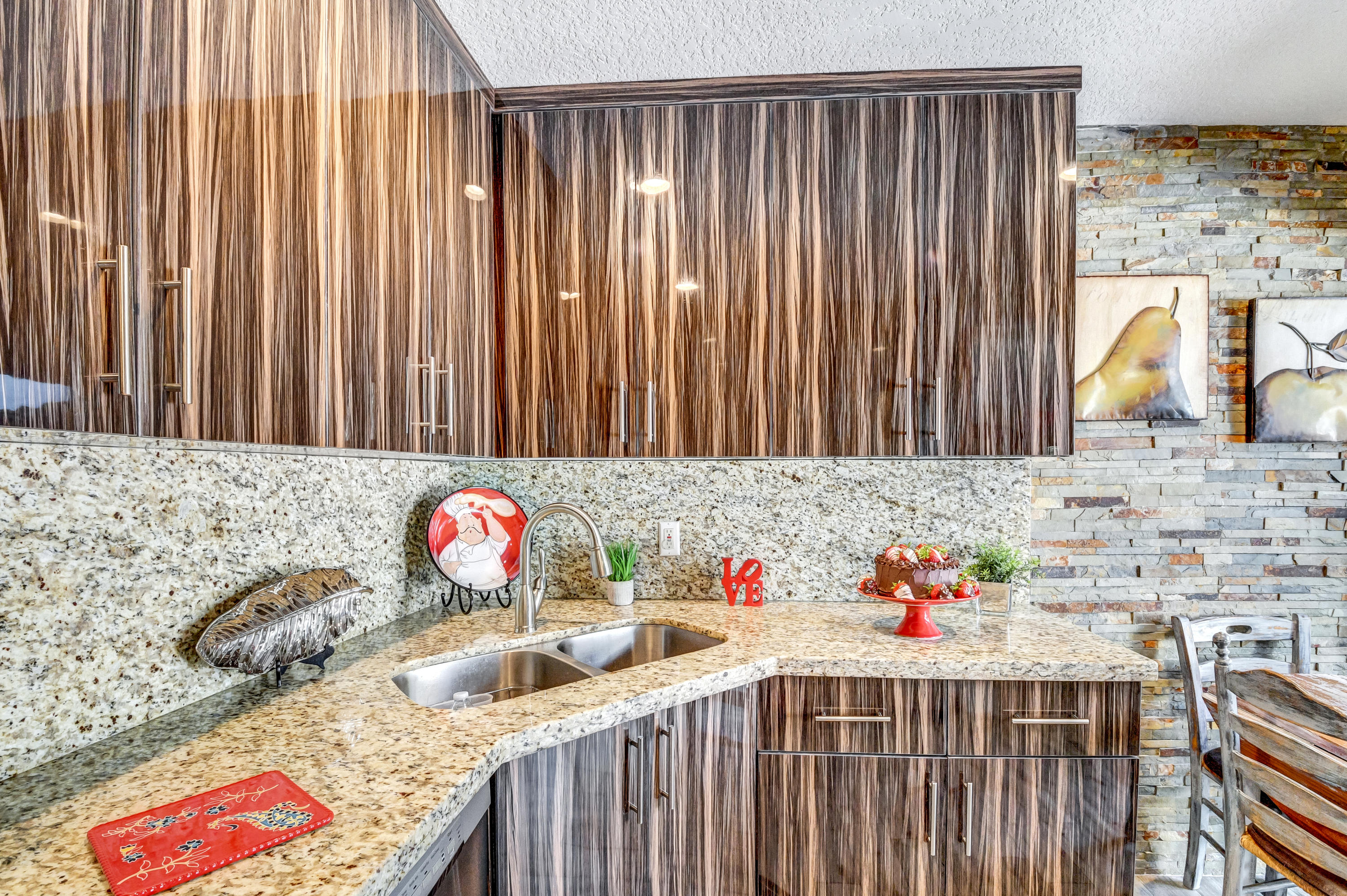 9193 Southwest 20th Street, Unit E Boca Raton, FL 33428 - Photo 25 of 56 Acrylic