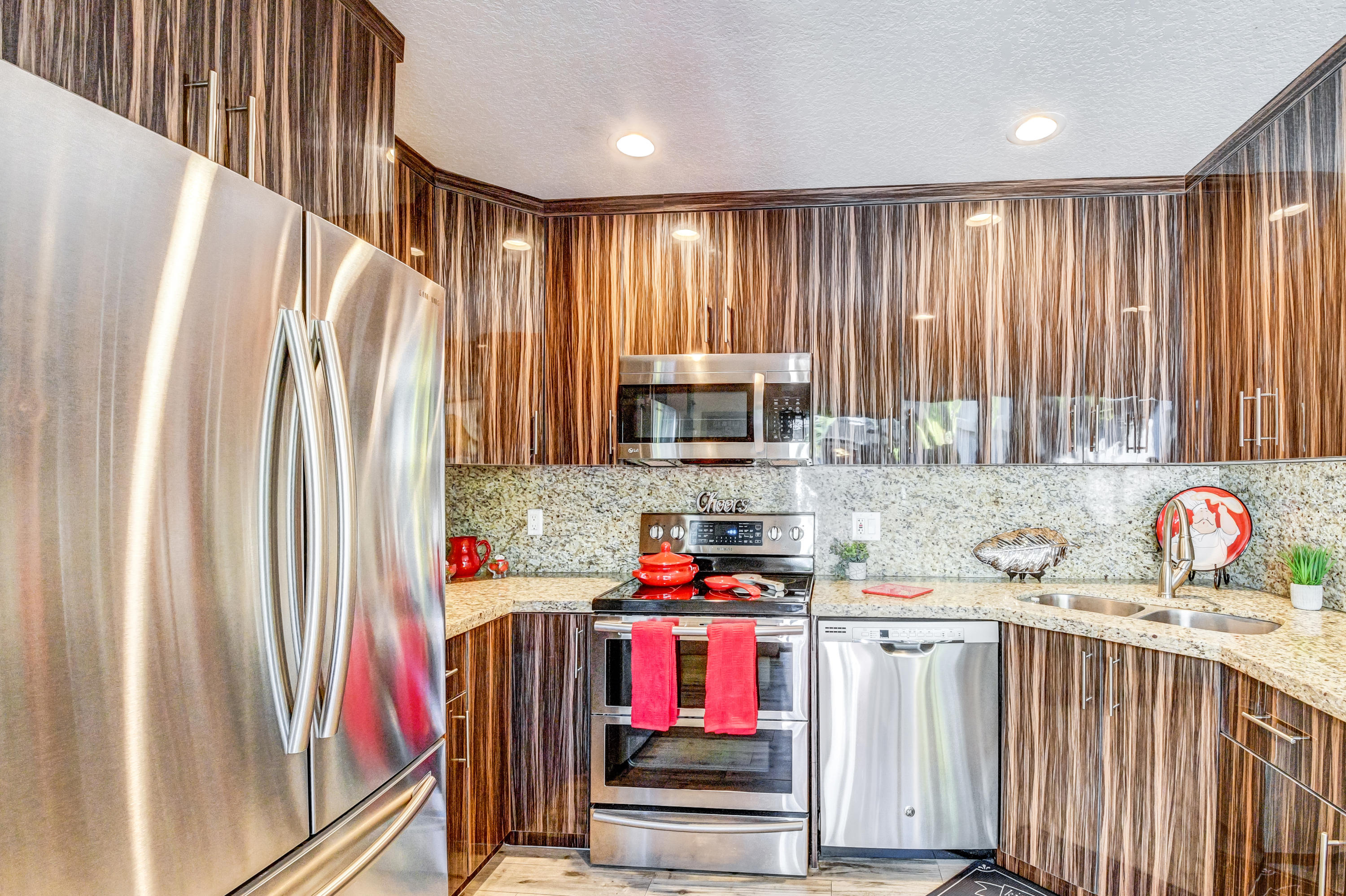 9193 Southwest 20th Street, Unit E Boca Raton, FL 33428 - Photo 26 of 56 Custom kitchen