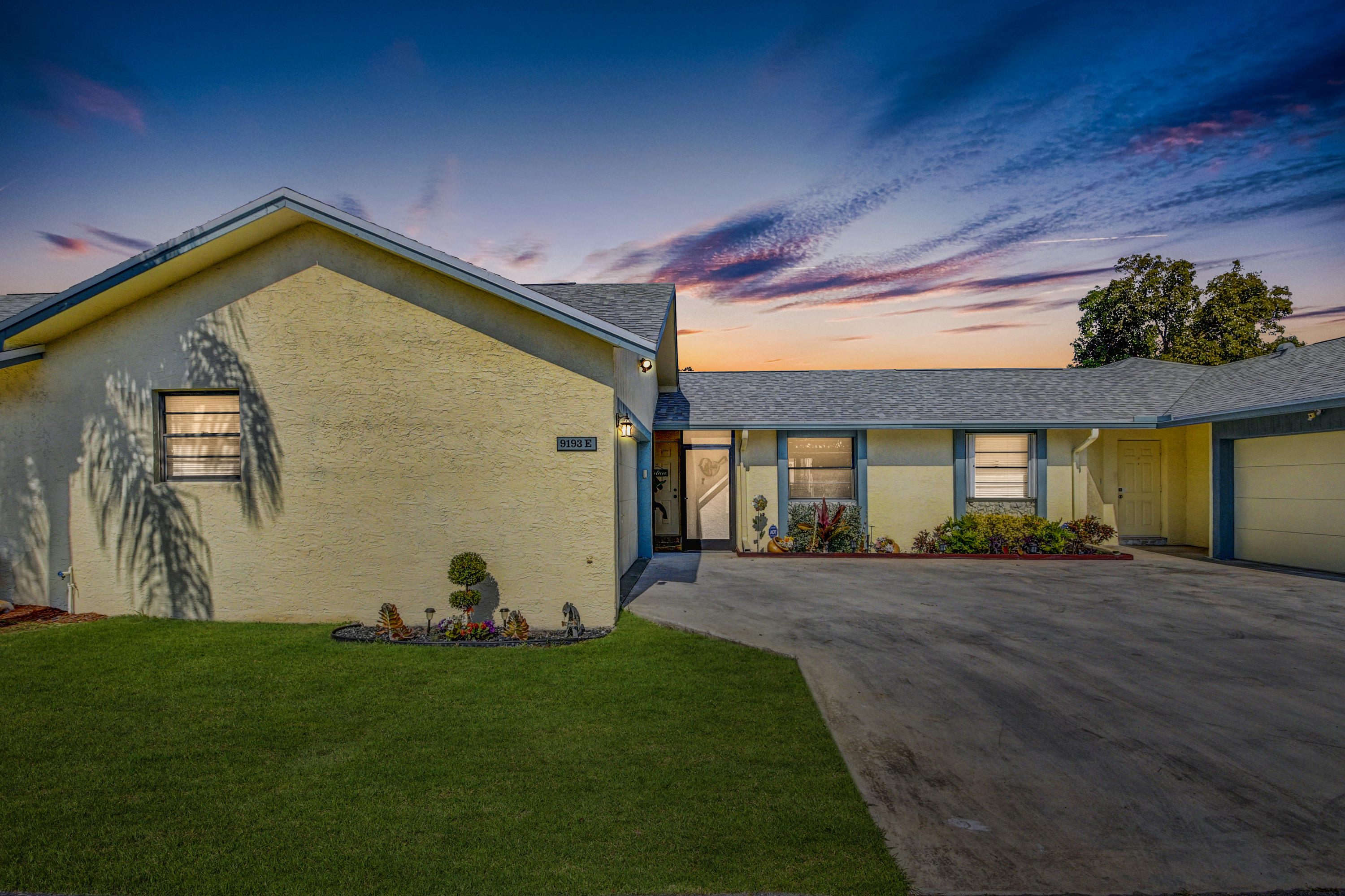 9193 Southwest 20th Street, Unit E Boca Raton, FL 33428 - Photo 4 of 56 Twilight Fun Front