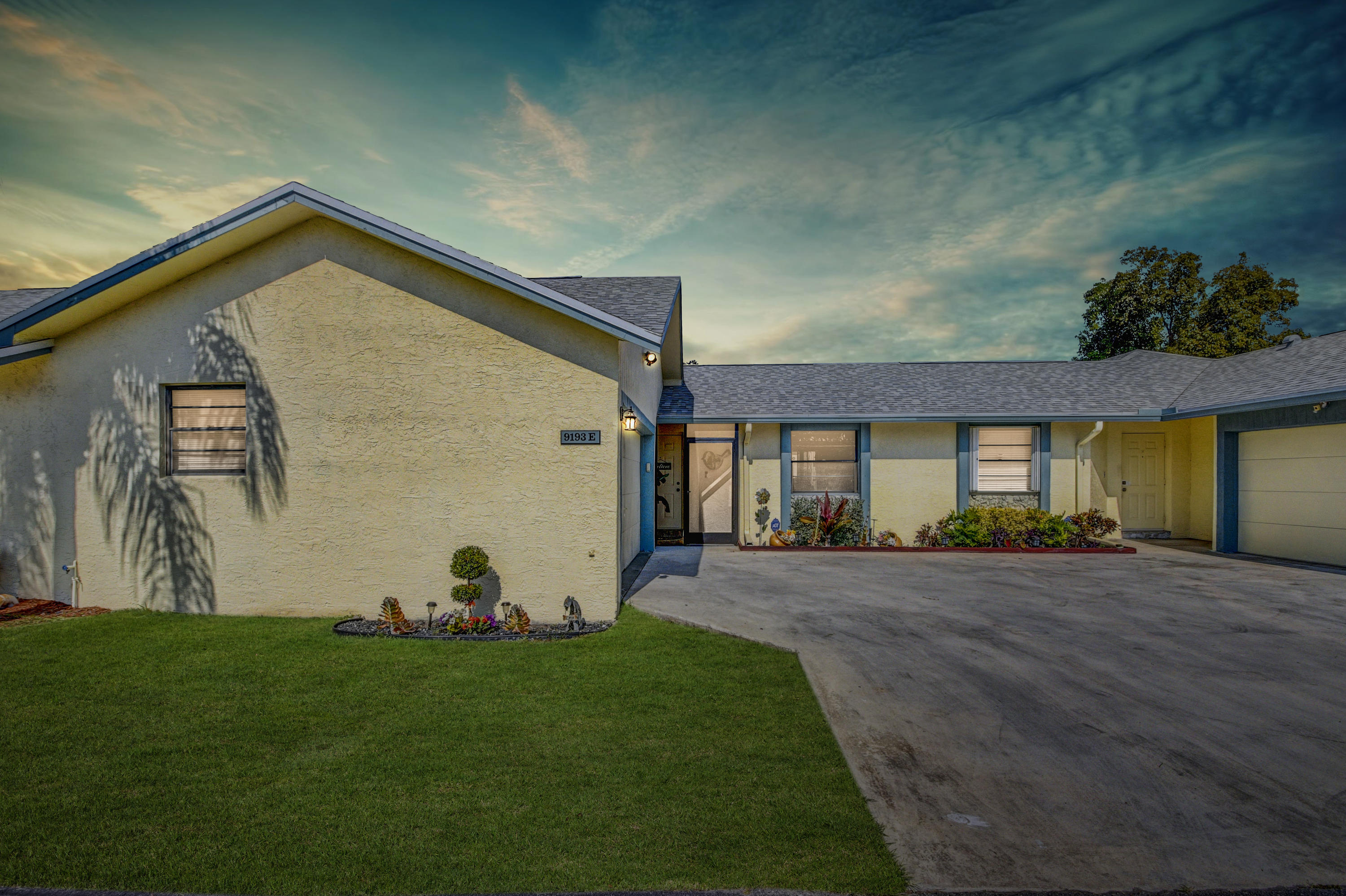 9193 Southwest 20th Street, Unit E Boca Raton, FL 33428 - Photo 5 of 56 Twilight Fun Front