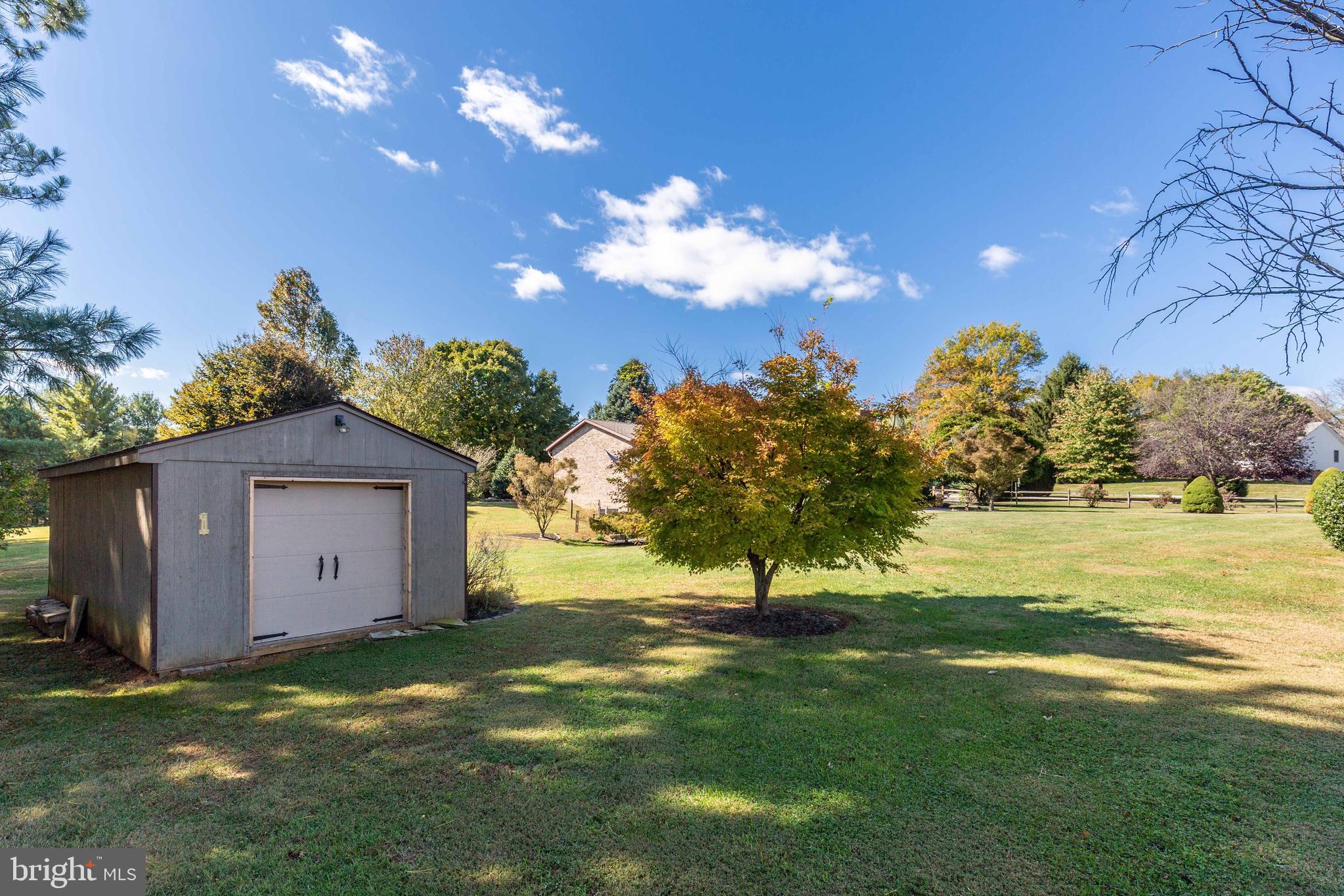 3024 Bird View Road Westminster, MD 21157 - Photo 12 of 58 Shed 2