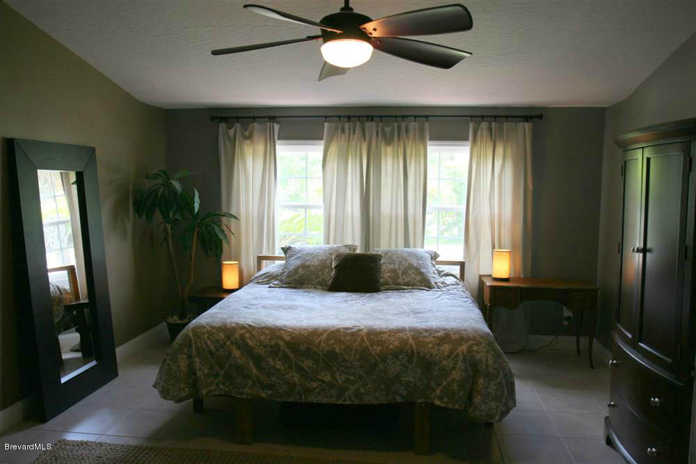 609 North Riverside Drive Indialantic, FL 32903 - Photo 8 of 12 13228919-8