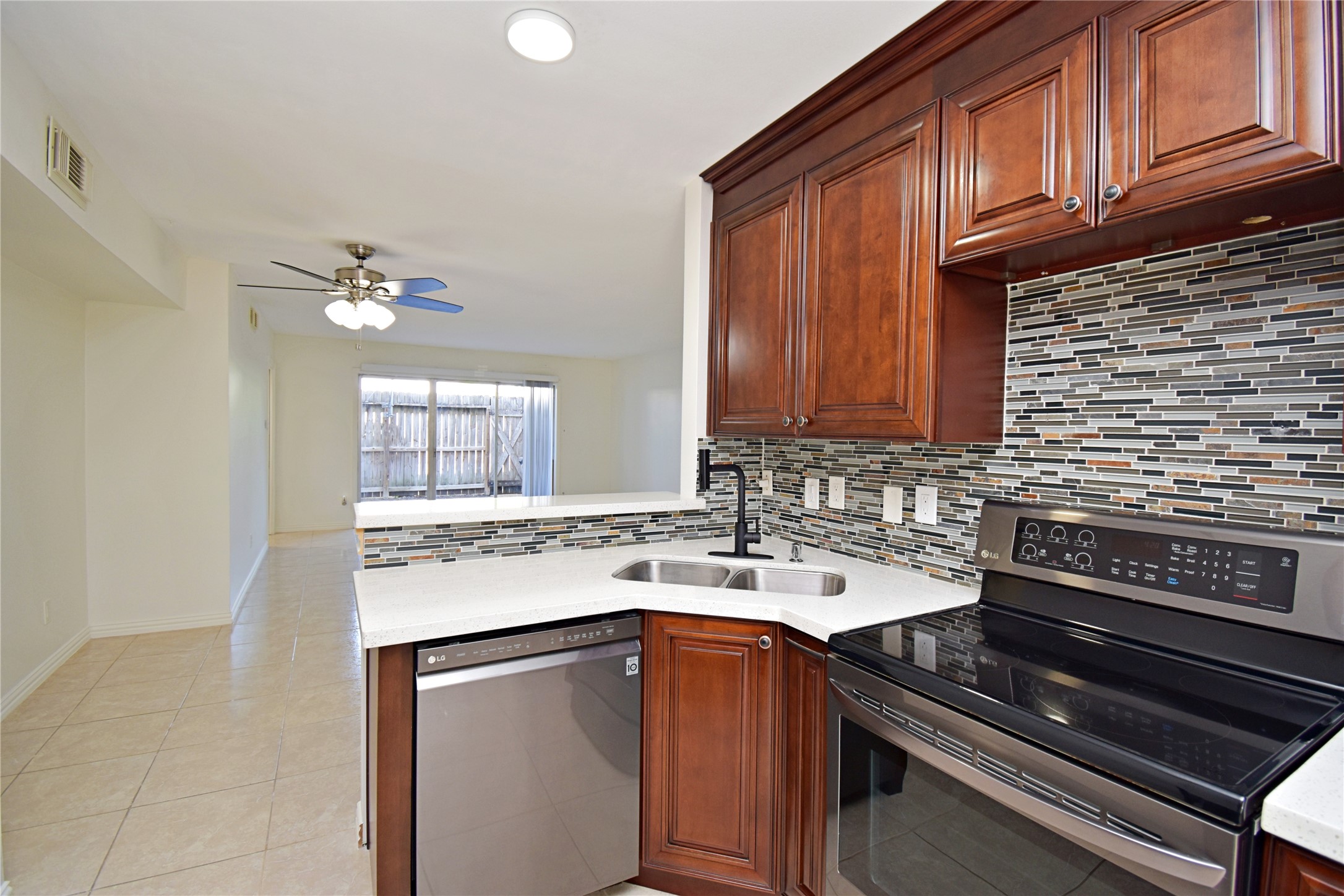 9023 Rue Cambon Street, Unit 65 Houston, TX 77074 - Photo 6 of 15