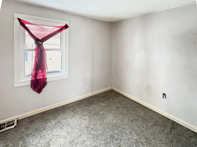 $150,000 | 956 Baxter Street Southeast, Grand Rapids, MI 49506