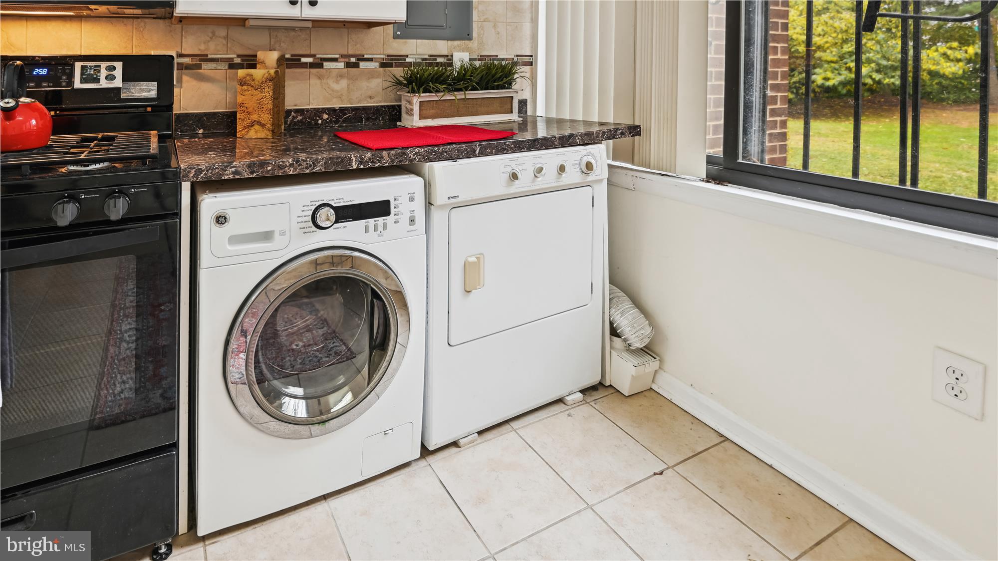 9802 Georgia Avenue, Unit 26102 Silver Spring, MD 20902 - Photo 35 of 89 Washer Dryer