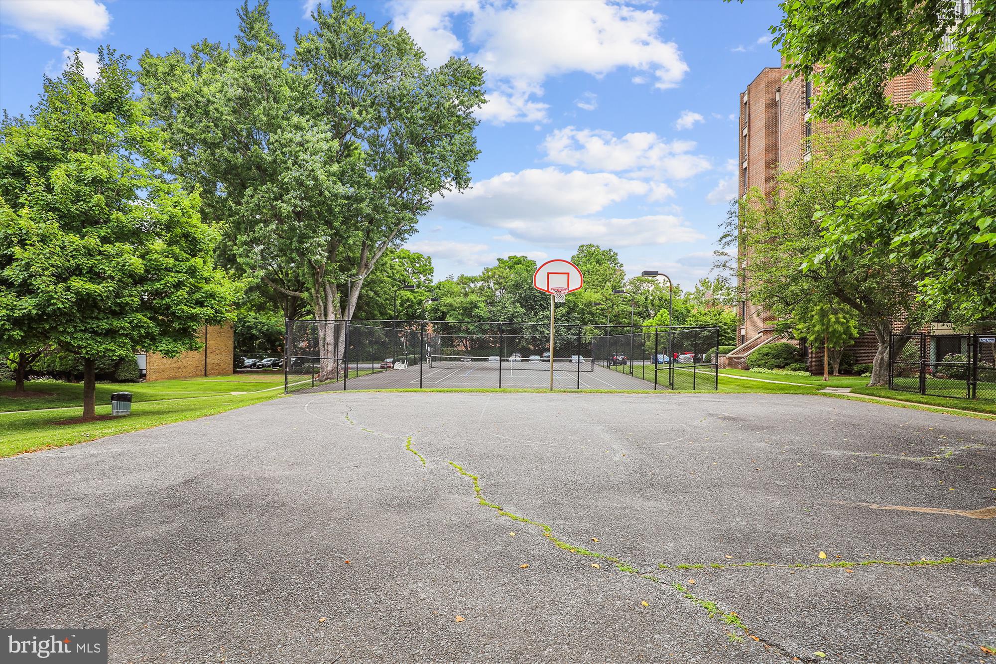 9802 Georgia Avenue, Unit 26102 Silver Spring, MD 20902 - Photo 42 of 89 American Finmark Tennis Court