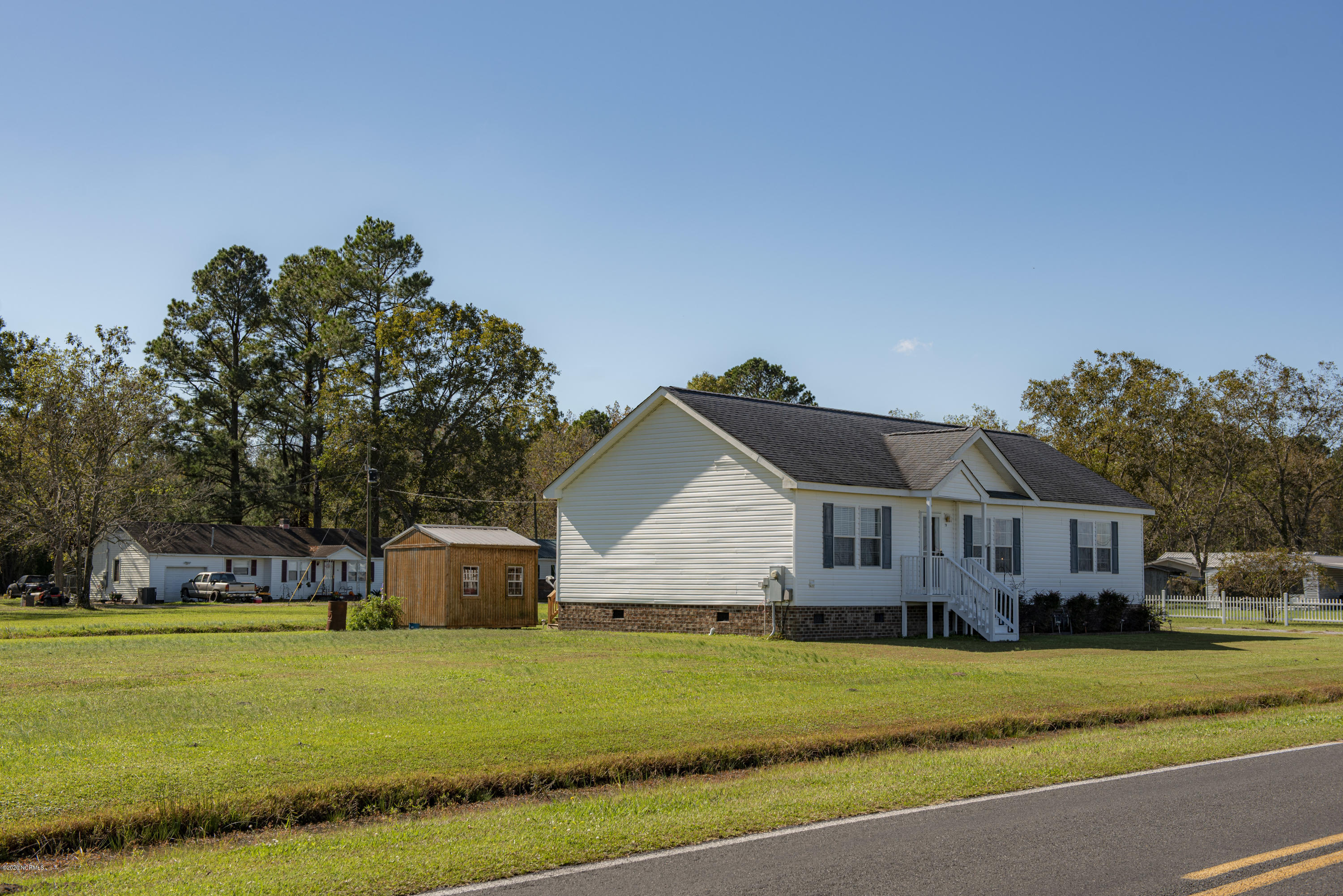 70 Bateman Road Aurora, NC 27806 - Photo 6 of 20 Front