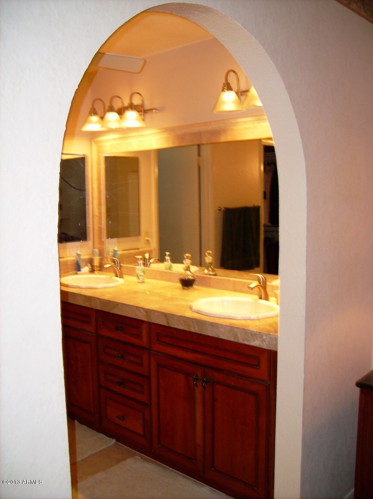 2401 West Hearn Road Phoenix, AZ 85023 - Photo 18 of 18 Master Vanity #2