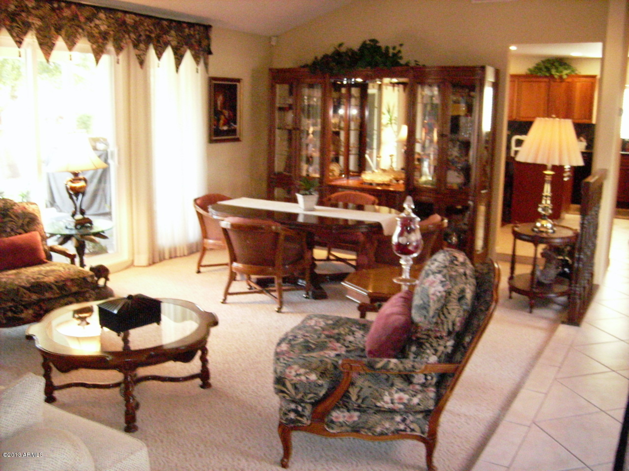 2401 West Hearn Road Phoenix, AZ 85023 - Photo 8 of 18 Living Room & DR