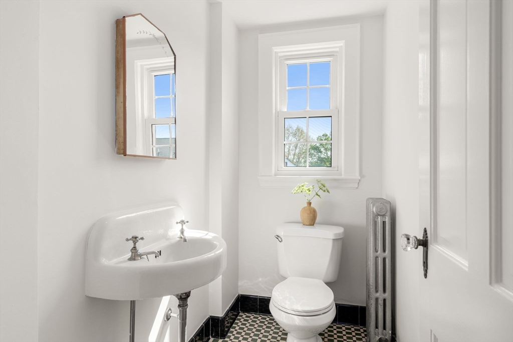 71 Elizabeth Road Belmont, MA 02478 - Photo 11 of 40 Gallery Image 11